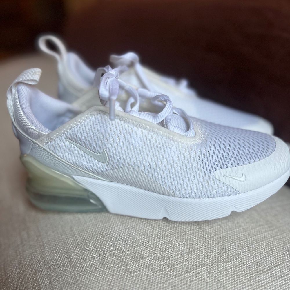 Nike Air Max 270